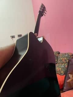 semi acoustic guitar