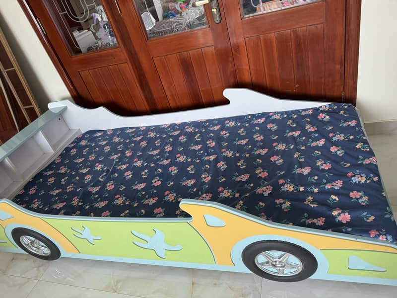 Kids car bed 2