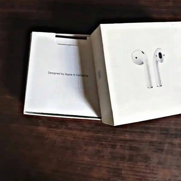 APPLE ORIGINAL AIRPODS (2ND GENERATION) 1