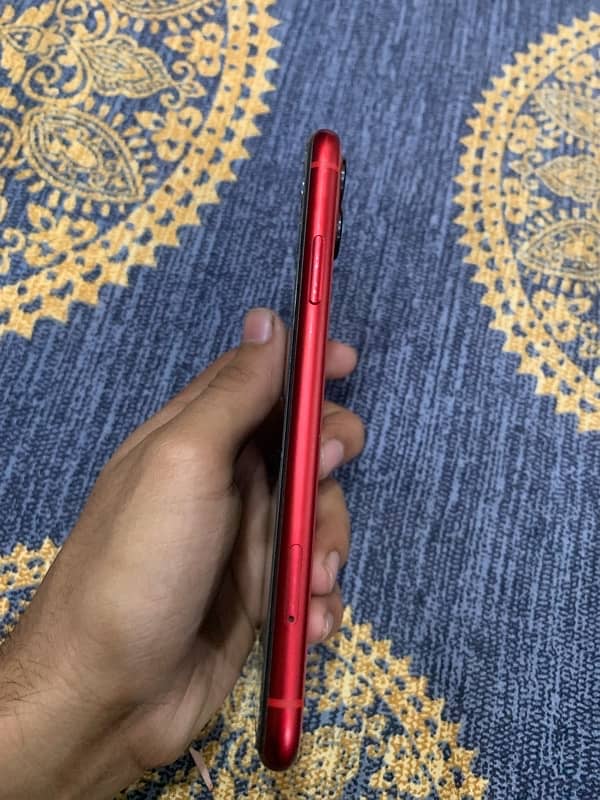 iphone 11 red colour 0