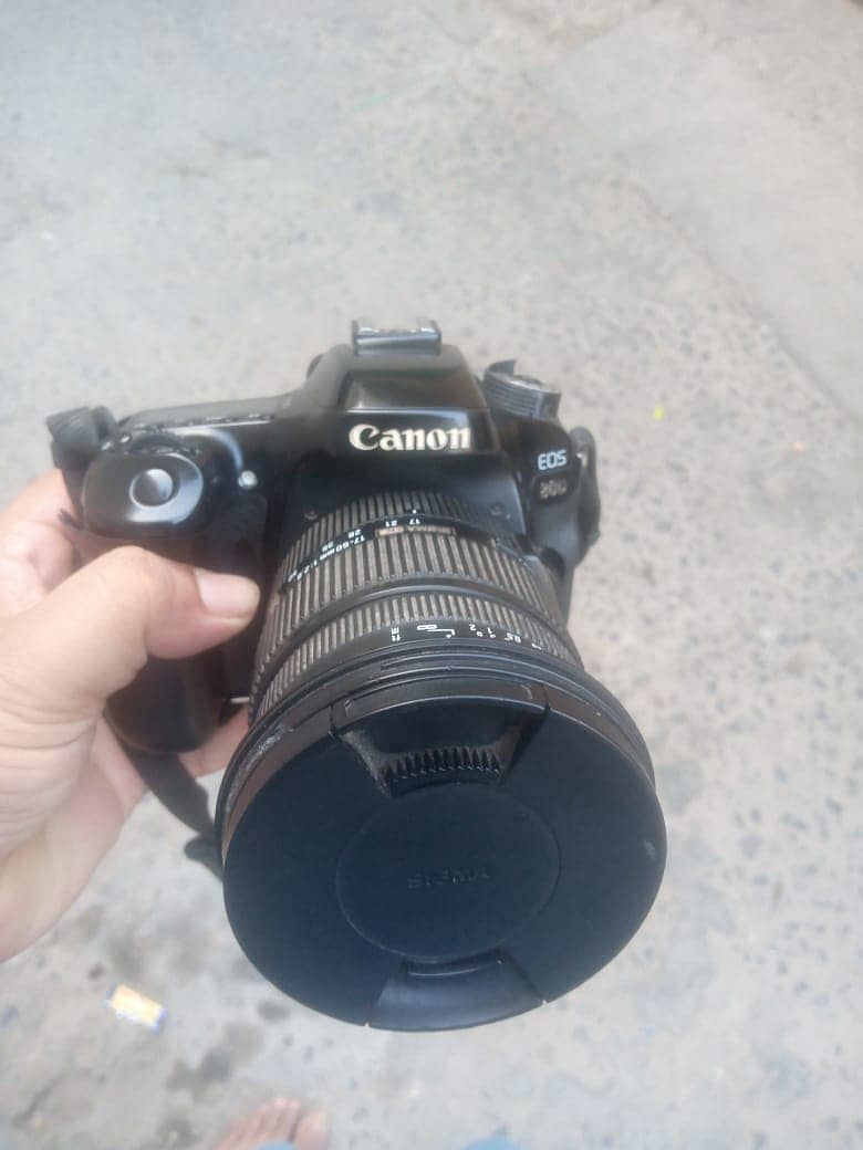 Canon 80d with 17.50 sigma lense 6