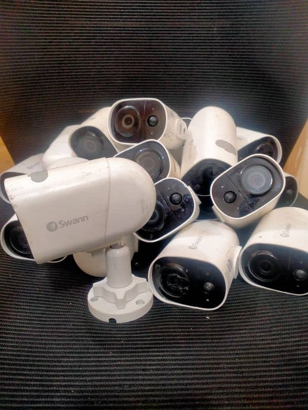 Swann Wifi Camera with six month batry backup 1