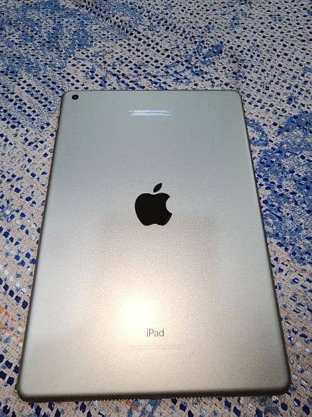 ipad 5th Generation Condition 10/8 3