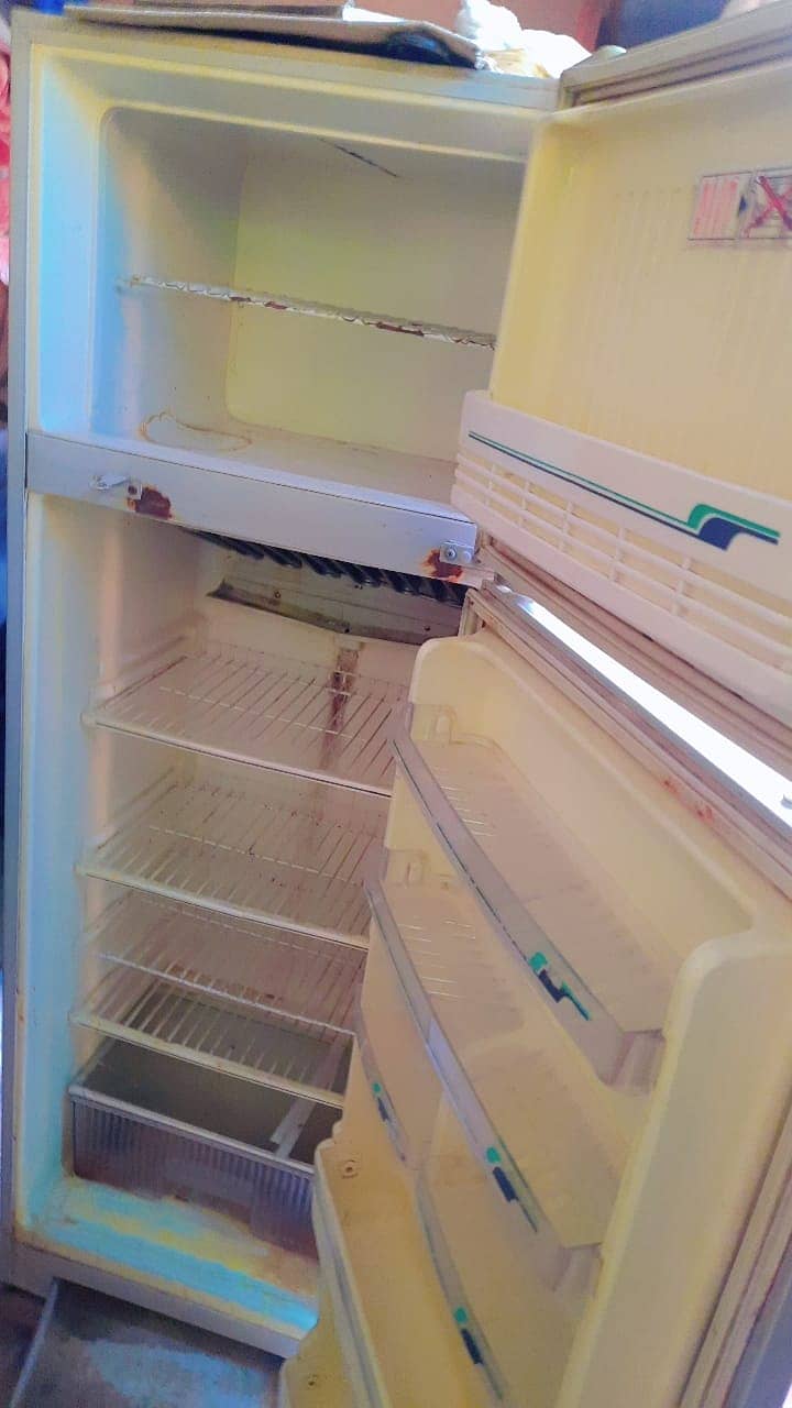 Singer Refrigerators for Sale 4