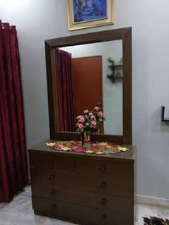 Dressing table in good condition available for sale