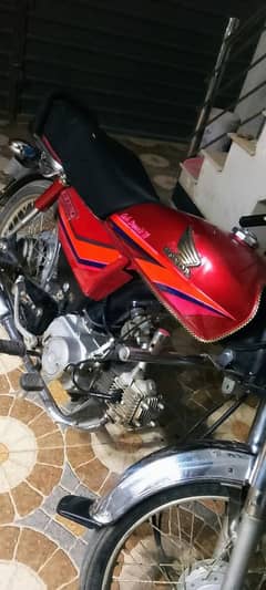 Honda CD 70 (Red color)