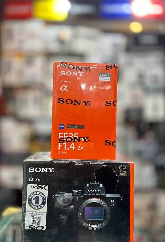 Sony A7III ,Sony 35mm f/1.4 ZA,Sigma 35mm f/1.4 DG DN, Sony 50mm f/1.8 1