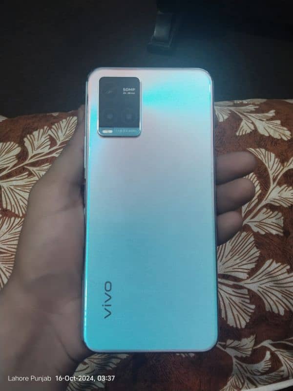 Vivo y33s 8+4/128 ha 5