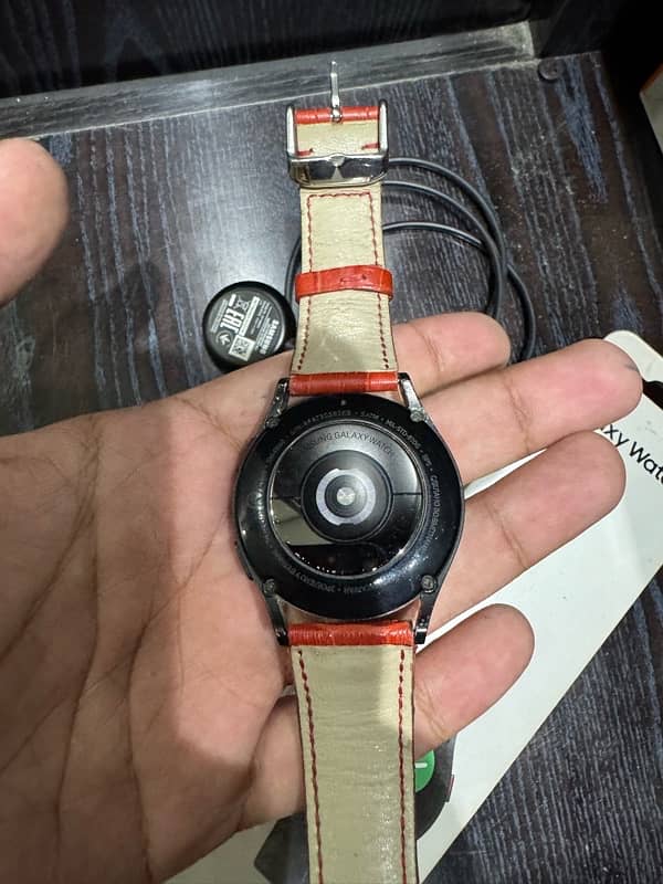 Galaxy Watch 4 (40mm) 3