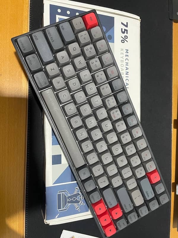 Skyloong SK84s Wireless Bluetooth RGB Mechanical Keyboard 2