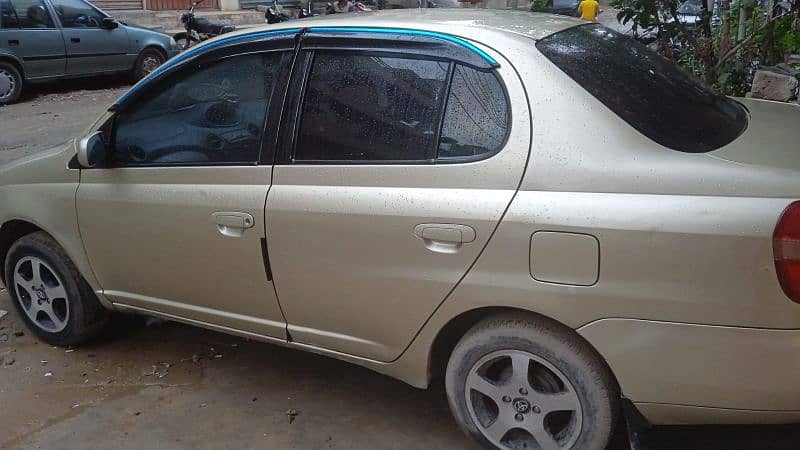 Toyota Platz 2003/07 4