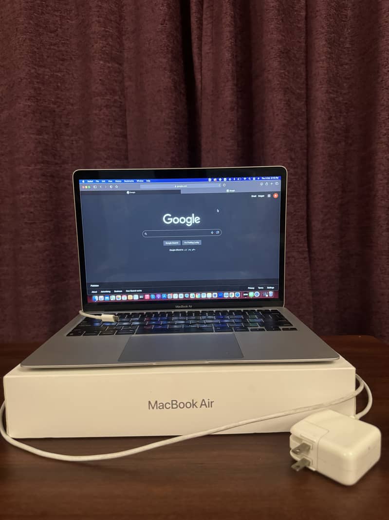 MacBook Air 13" M1 8GB With Original Box & Charger 6