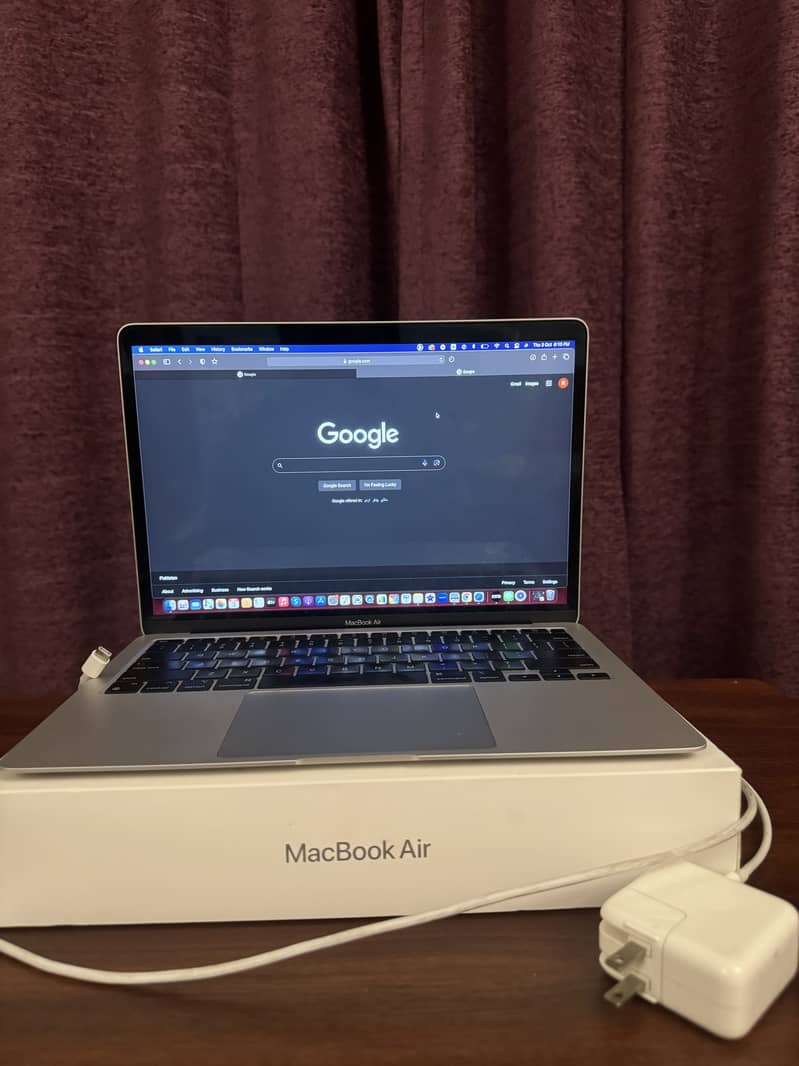 MacBook Air 13" M1 8GB With Original Box & Charger 7