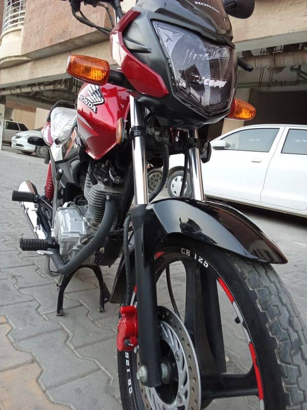 New Honda CB 125 F model 2024 4