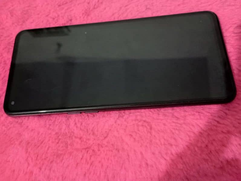 10 by 10 Condition and original charger oppo f19 pro 4