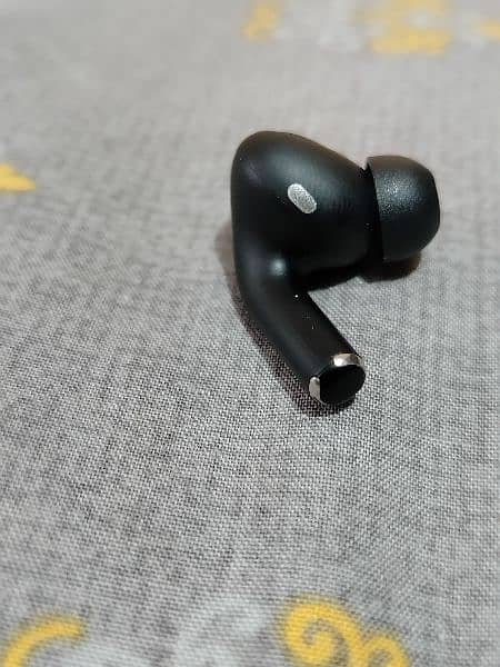 airpods pro 2nd generation black edition 2