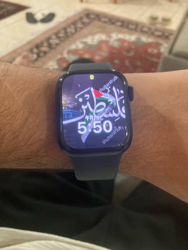 APPLE WATCH SERIES 8 with box and cable 1