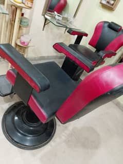 saloon chairs each 20k very good condition