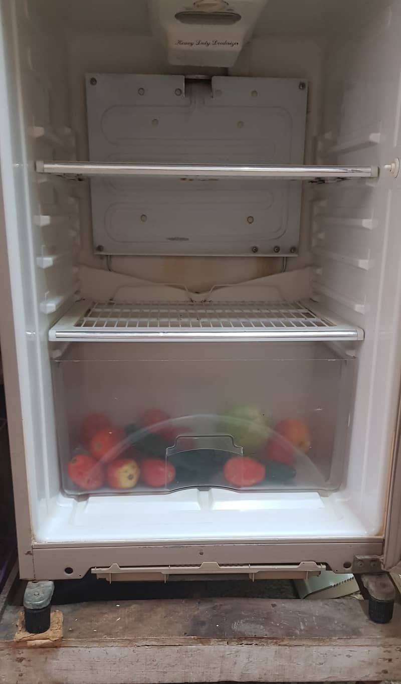 Dawlance refrigerator 1