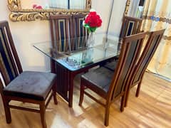 6,chairs dining set  condition excellent