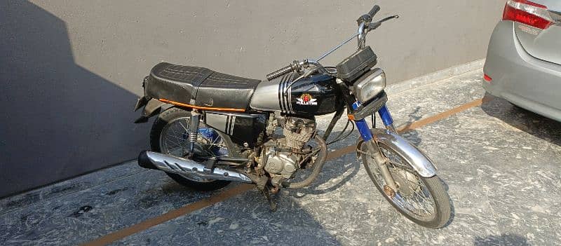 Honda 125 first owner complete documents 3