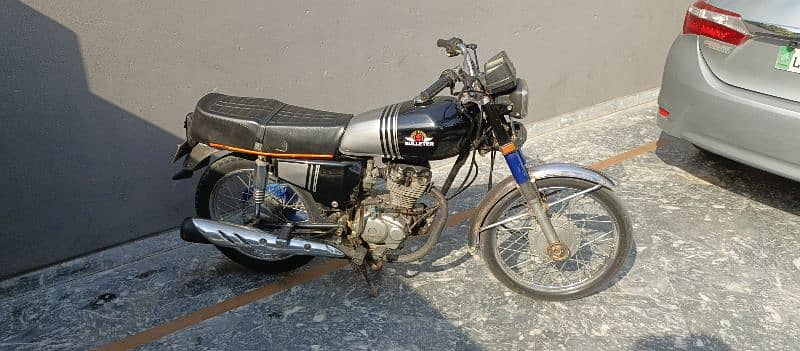 Honda 125 first owner complete documents 4