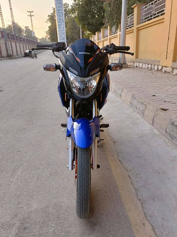 Honda CB150F Blue 2