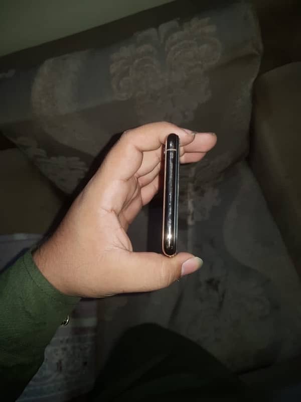 i phone Xs Max 64gb NON PTA FU ZONG SIM WORKING 3