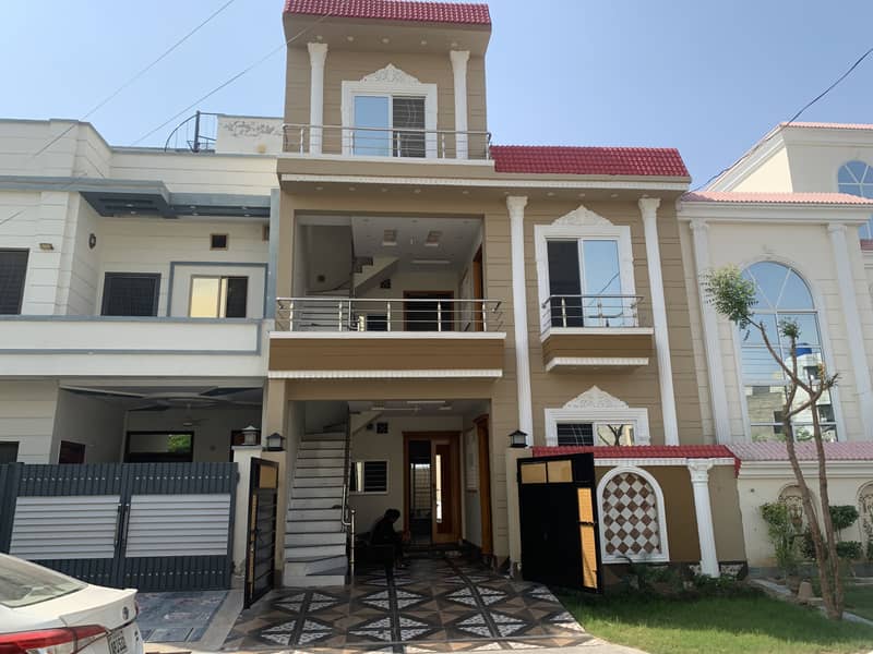 5 MARLA BRAND NEW BEAUTIFUL HOUSE IN NESPAK PHASE 3 HOUSING SOCIETY IS AVAILABLE FOR SALE 4