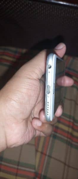 i phone 6 10 by 10 condition New phone 5