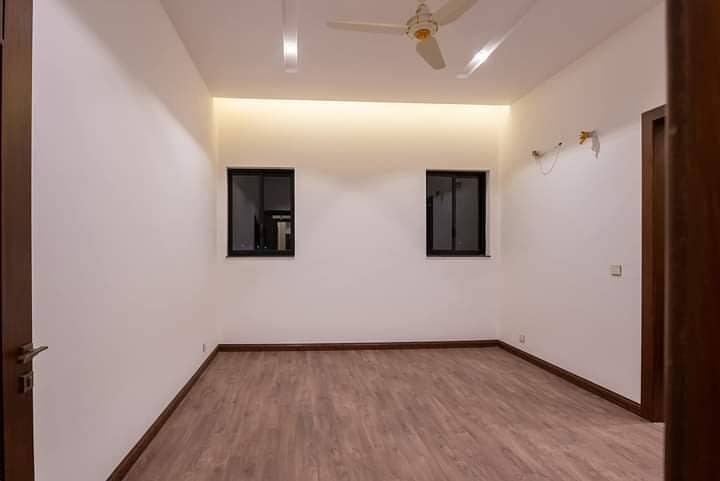 mumtaz City 1 kanal incomplete house for sale 12