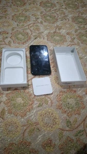 iPhone11 with box jv 1