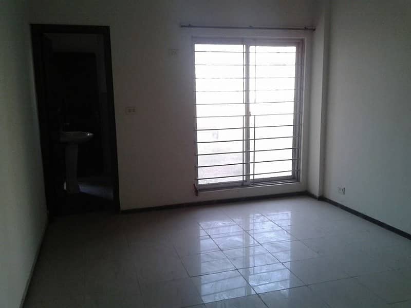 5 Marla 2 Bed Flat For Rent Askari 11 Lahore 3