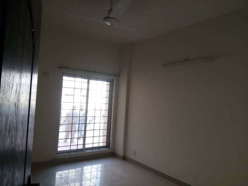 5 Marla 2 Bed Flat For Rent Askari 11 Lahore 6