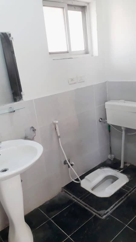 5 Marla 2 Bed Flat For Rent Askari 11 Lahore 21