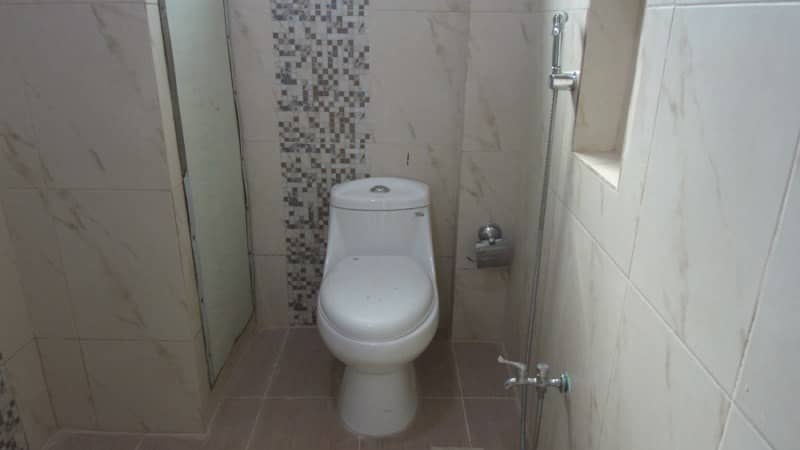 12 Marla 4 Bed 1st Floor Flat For Sale In Askari 11 Lahore 12