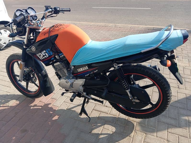 Yamaha YBR 125 g 10