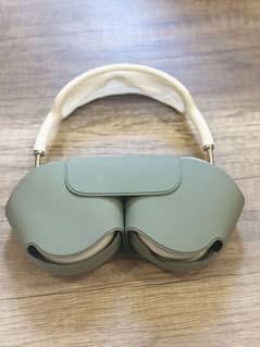 Original Airpods Max 10/10 Condition With Cover