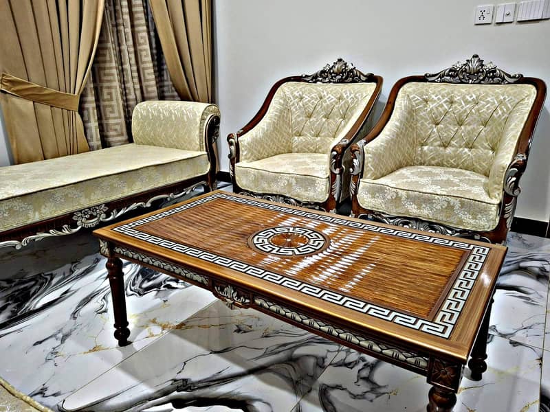 chinioti Sofa Set For Sale//5 seater sofa(3 seater Dewan with 3Tables) 1