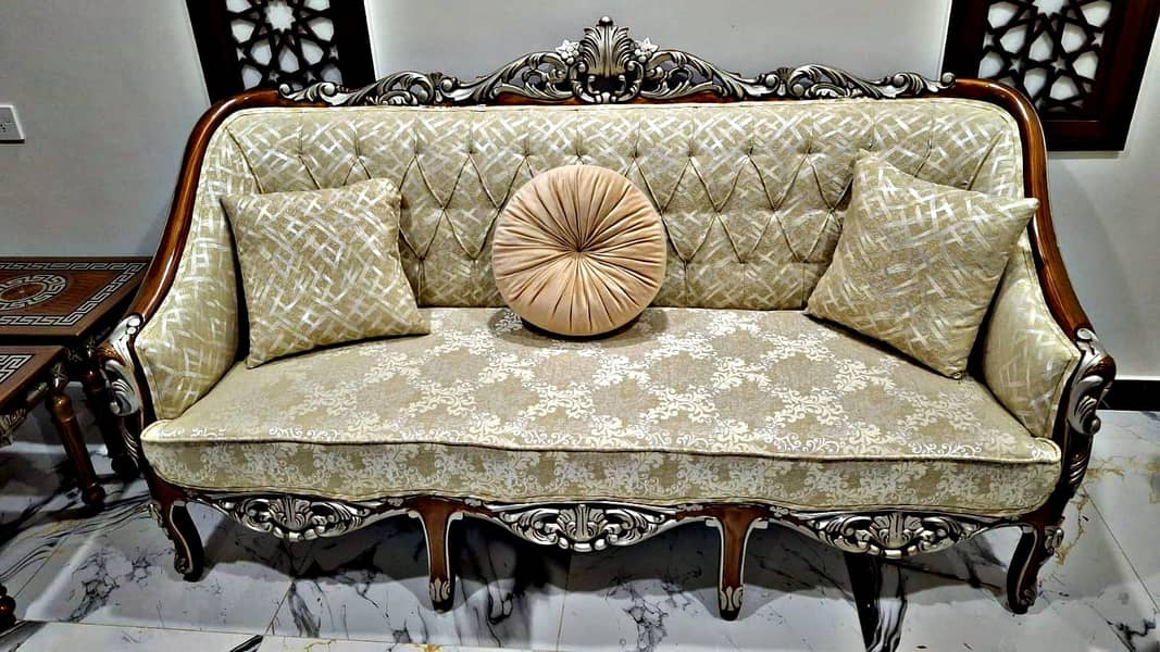 chinioti Sofa Set For Sale//5 seater sofa(3 seater Dewan with 3Tables) 7