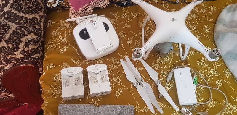 Dji Phantom 4 pro with 2 Batteries 1