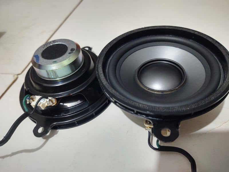 Original imported Geniune USA Audi speakers for door & Dashboard 10