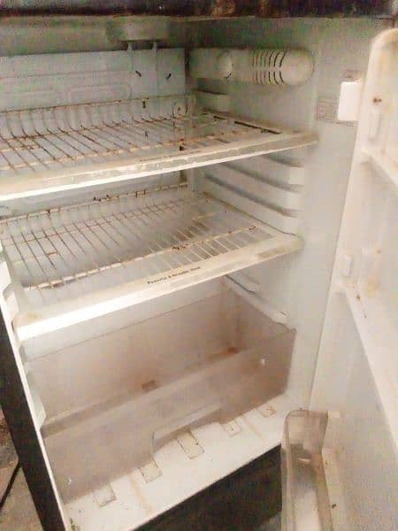 fridge h good conditions 1