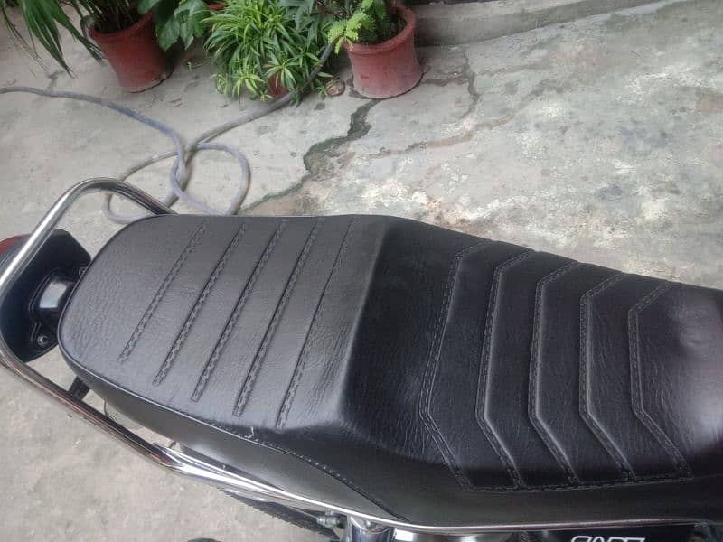 Honda 125 Genuine Seat 2023 model 3