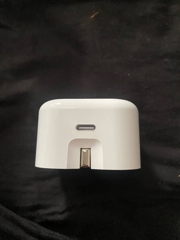 Apple Aplus 20walt adaptor orignal price 3500 1