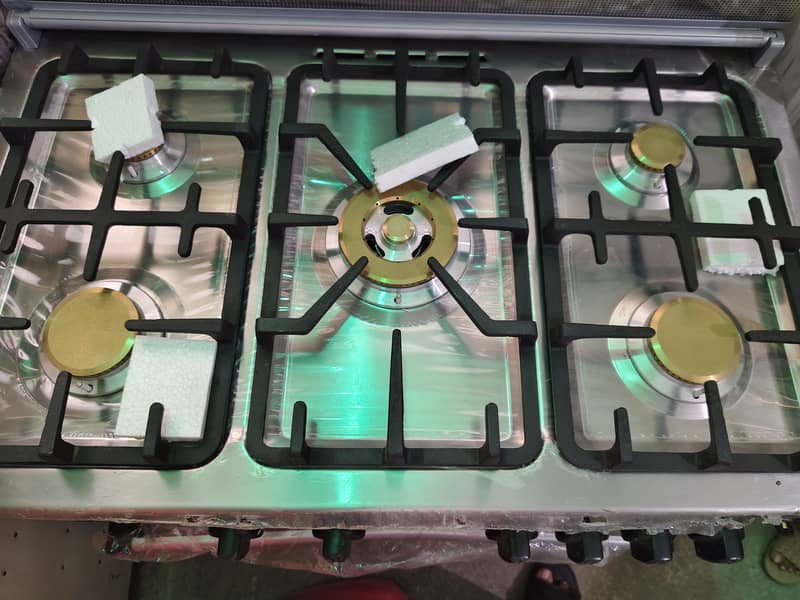 Natural NL-6805 Model 5 BURNERS COOKING RANGE BRAND NEW 0