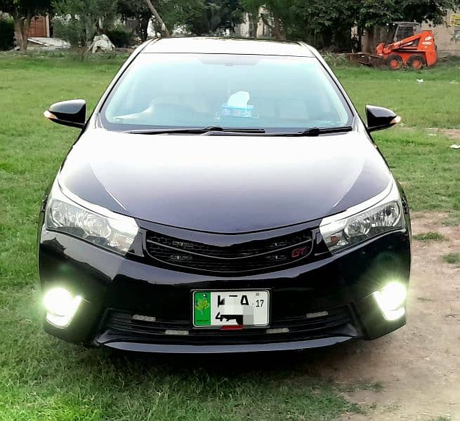 Bank Manager Driven Corolla GLI 1.3  Manual ,Model & Regsd Dec 2017 7