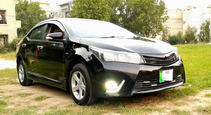 Bank Manager Driven Corolla GLI 1.3  Manual ,Model & Regsd Dec 2017 9