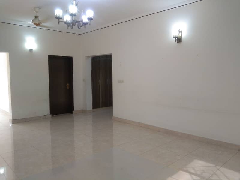 21 Marla Main Boulevard Unique Brig House For Sale In Askari 10 8