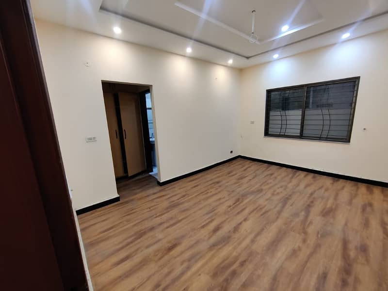 12 Marla House For Rent In Askari 10 10